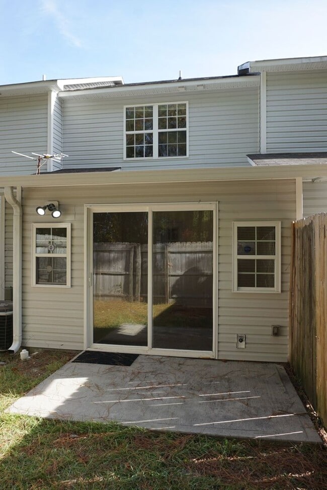 Photo - Two Bedroom Two and a Half Bathroom Townhouse located in Marsh Oaks Subdivision