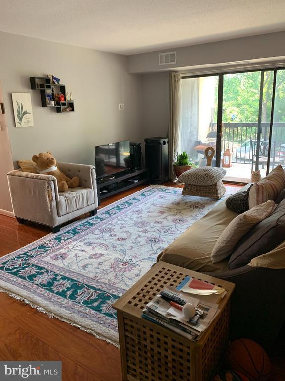 Photo - 615 Center St