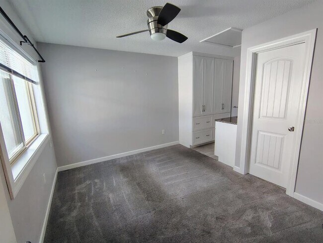 Photo - 453 Prestwick Pl