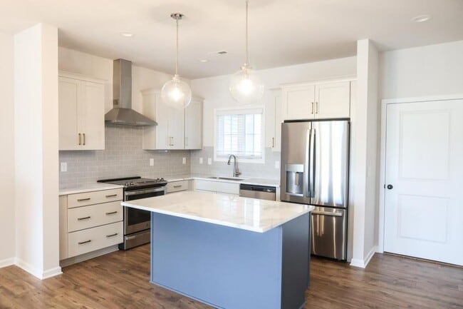 Photo - 2050 Kyles Wy