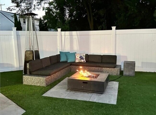 15 Campbell Rd
