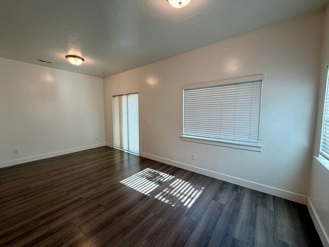 Photo - Move In Special — 1 Month Rent Free | Updated 3 Bed 2.5 Bath Townhome for Rent in North Ogden
