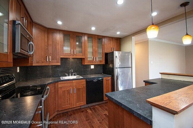 Photo - 5 Newport Ct Unit 238