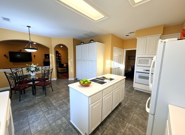 Photo - 1111 Mulberry Ln