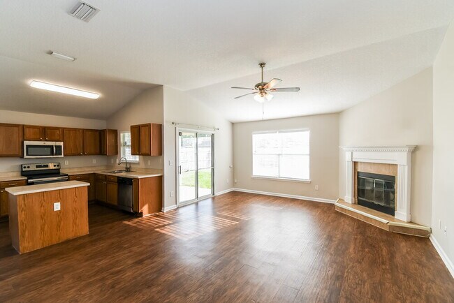 Photo - 1236 Loquat Ct