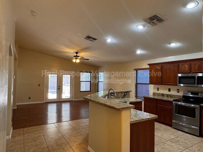 Photo - 18184 W Saguaro Ln