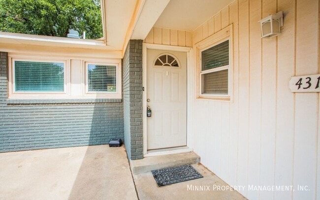 Photo - 4316 44th St