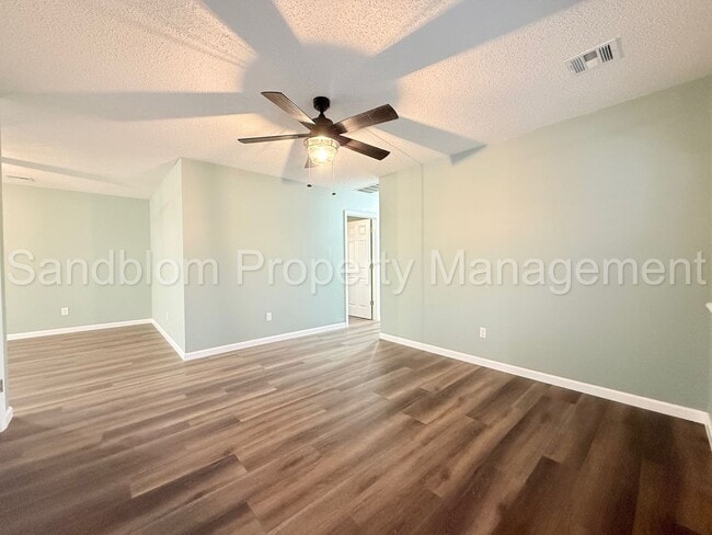 Photo - For Lease | Pratville | Available Now!