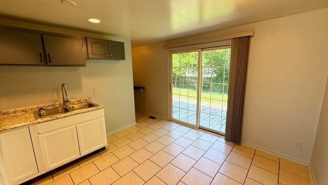 Photo - WEST SIDE UPDATED 3 BEDROOM RANCH HOME AVAILABLE NOW!