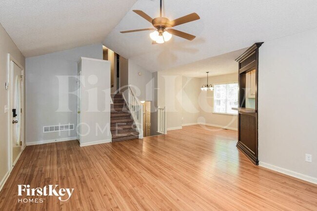 Photo - 38 Michael Ct