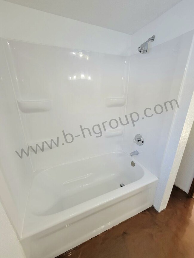 Move In Ready! Rental House Rental in Pleasant Prairie, WI