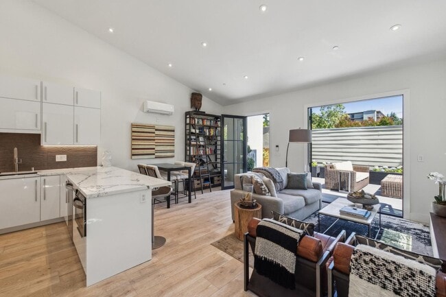 Photo - Newly Built Home With Loft in Downtown Palo Alto