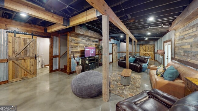 Photo - 2196 Major Loring Way SW