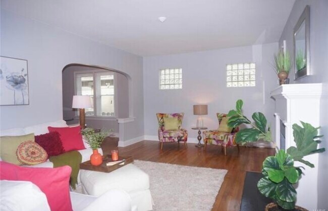 Photo - 753 Yale Ave