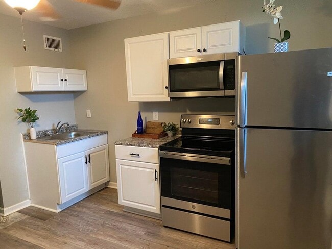 Photo - 1508 Dunns Ln