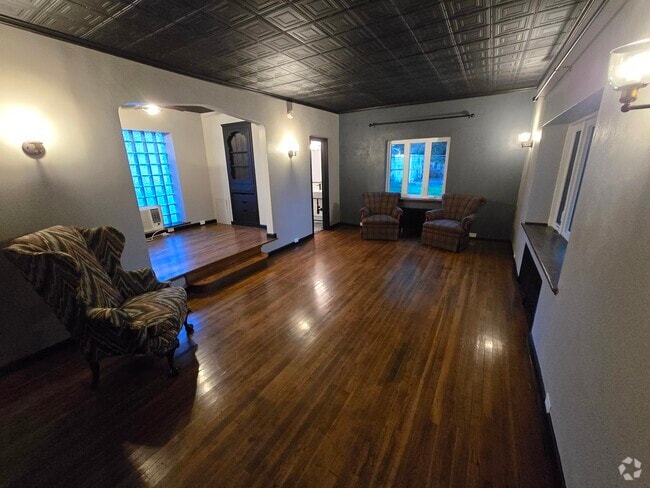 Building Photo - 606 Sunset Ave Unit B Rental