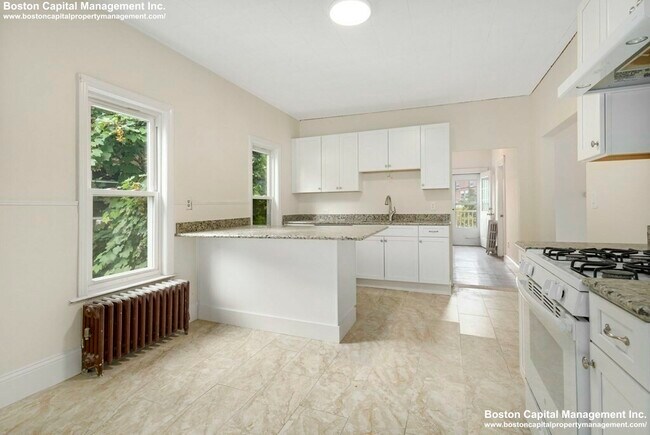 Building Photo - 86 Elm St Unit #2