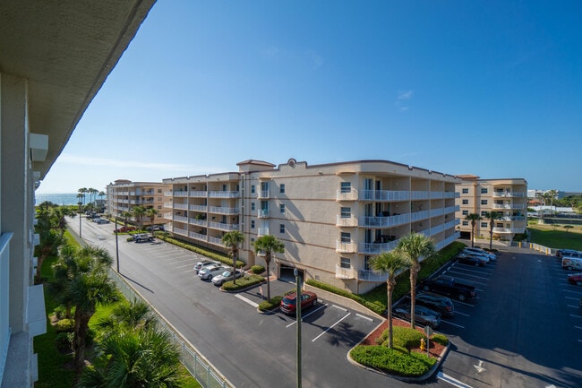 Photo - 601 Shorewood Dr Unit G505