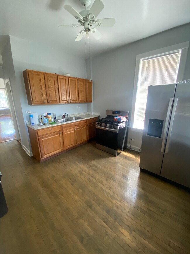 Photo - 2326 N Sacramento Ave Unit 1