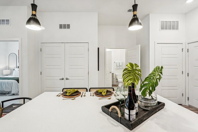 Photo - Tapestry University Park Apartments