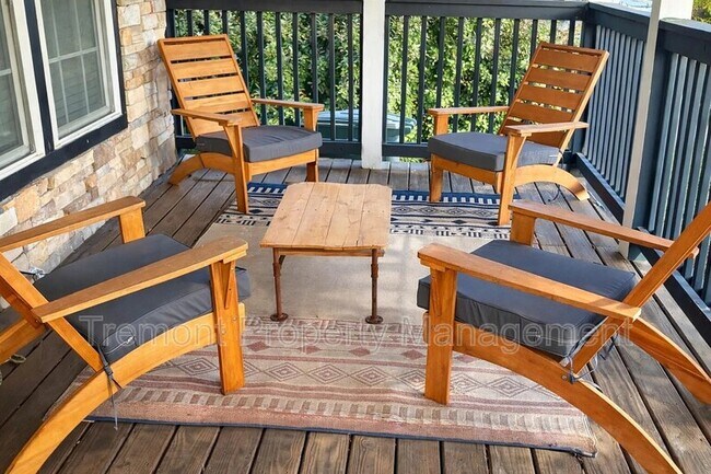 Photo - 1903 E 13th St