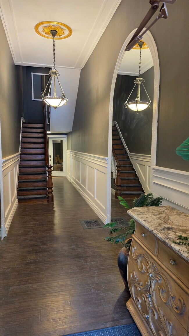Baltimore Charm - 403 N Charles St Unit Suite 300
