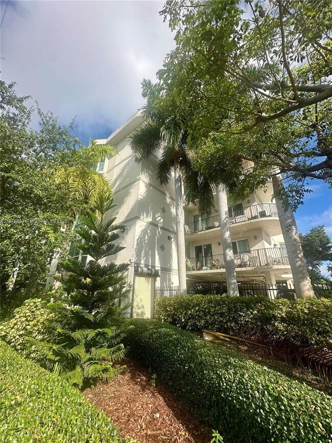 Photo - 954 SW 36th Ct Unit 302