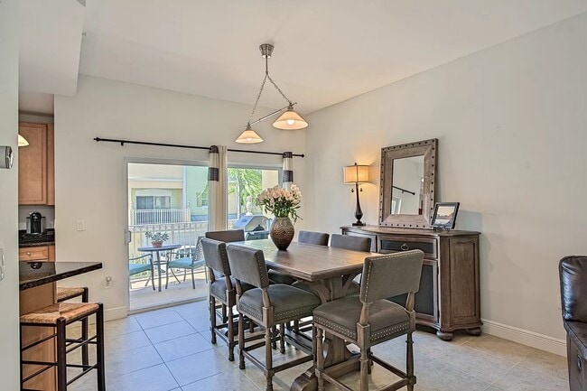 Photo - 708 SE 15th St