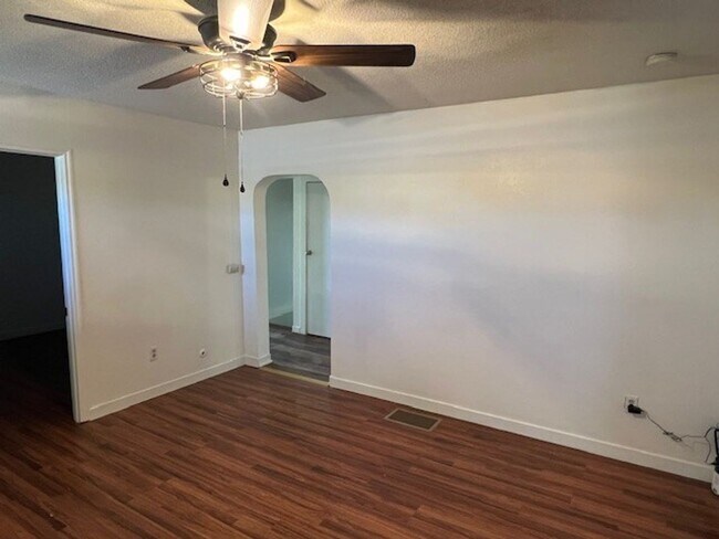 Photo - Bigger Than It Looks! 4 bedroom house