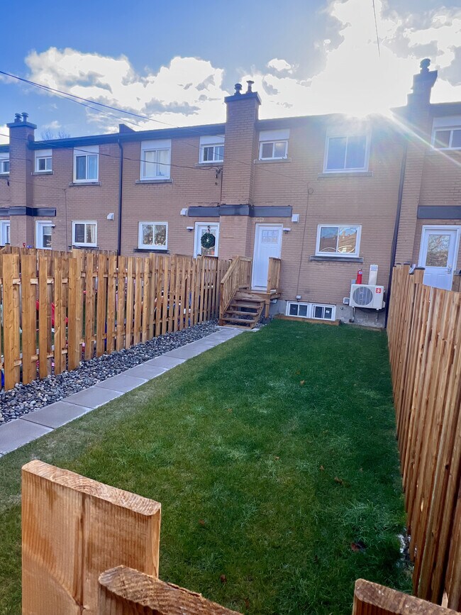 Photo - 381 Presland Rd