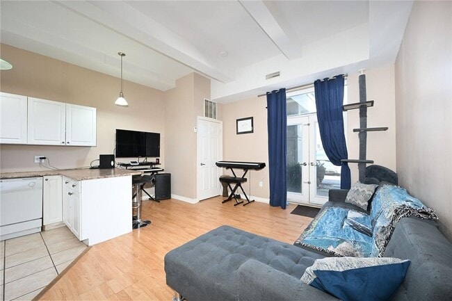 Photo - 6365 Drummond Rd