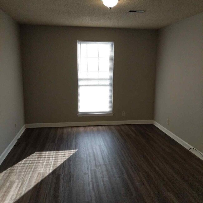 Photo - 3006 Woodymore Pl