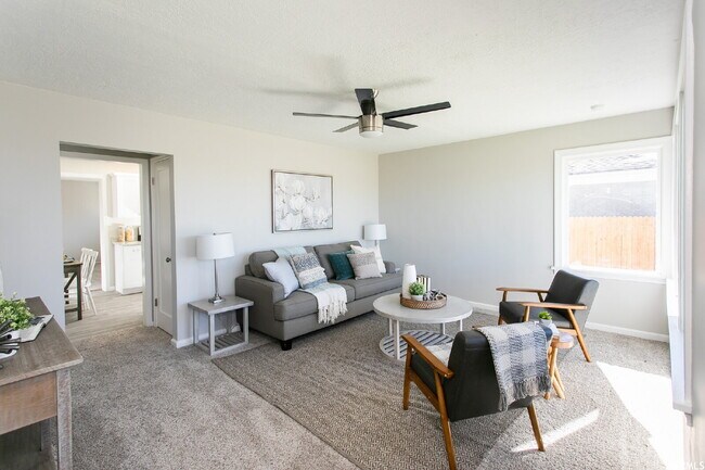 Photo - Room for rent in Great Ogden Location! Unit 3034 Harrison - 1