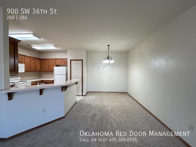 Photo - 900 SW 36th St