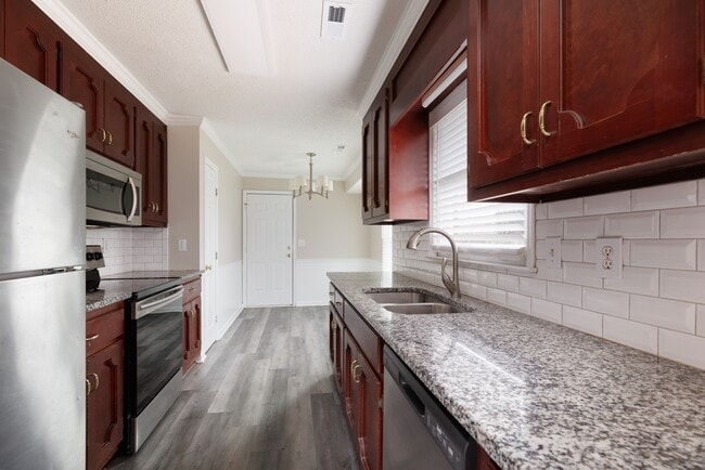 Photo - 220 Saddle Rock Ct