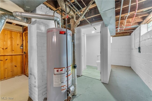 Building Photo - 2703 Hearthstone Rd