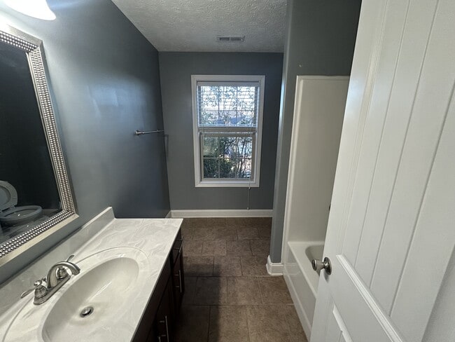 Photo - 1109 Stillwood Dr