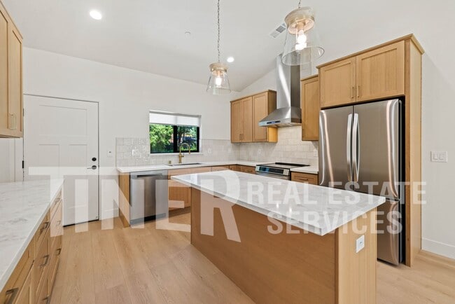Photo - 2363 California Ave