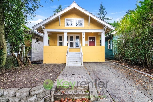 Photo - Spacious and Stylish 3 Bedroom in Prime Location