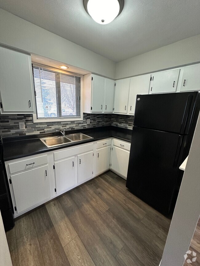 Building Photo - 410 Johnson St Unit #1 Rental