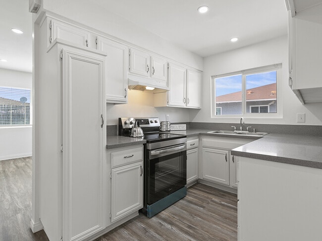 Building Photo - 20757 Plum Canyon Rd Rental