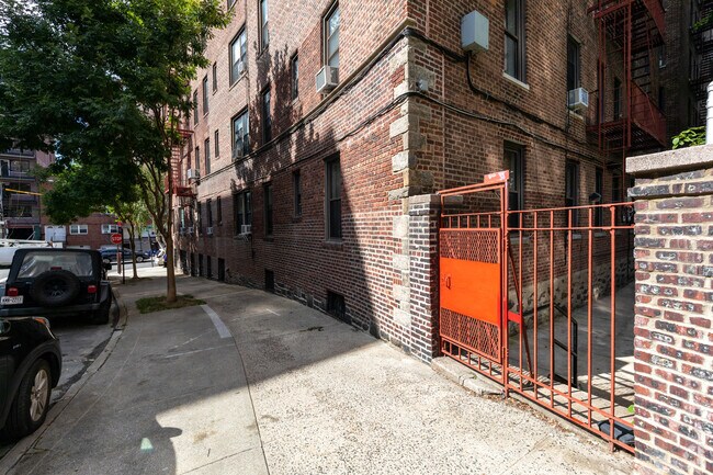 Photo - 3656 Johnson Ave