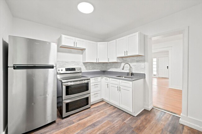 Building Photo - 2BR/1BA Home | East Germantown