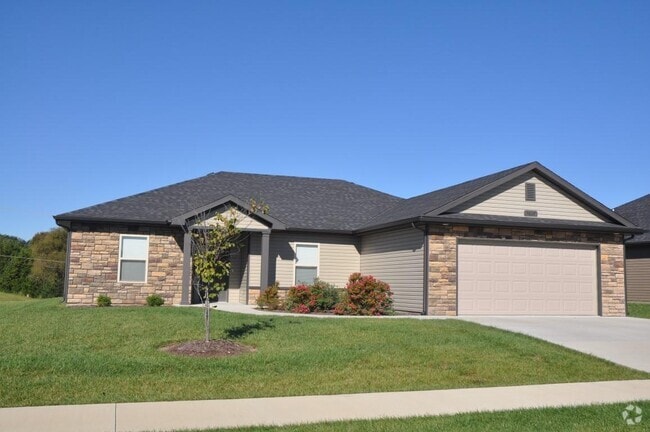 Building Photo - 5617 Abercorn Dr Rental