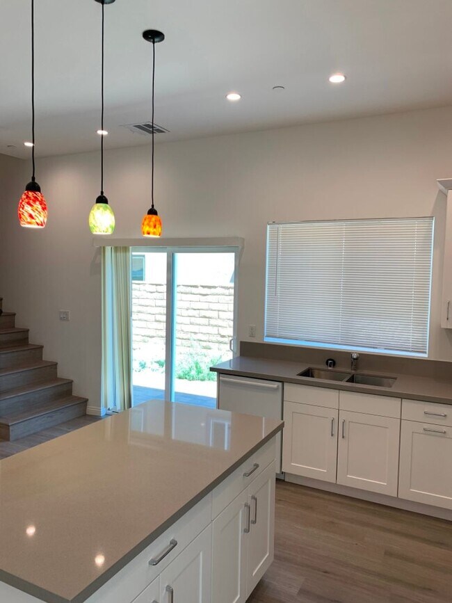 Photo - MOVE-IN READY, upgraded 3+3.5 w/attached g...