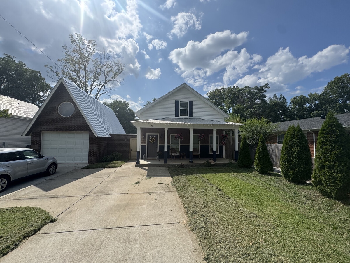Photo - 711 Courtland St Casa