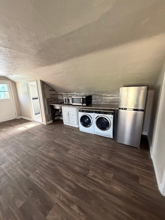 Photo - 2714 E 1st Ave