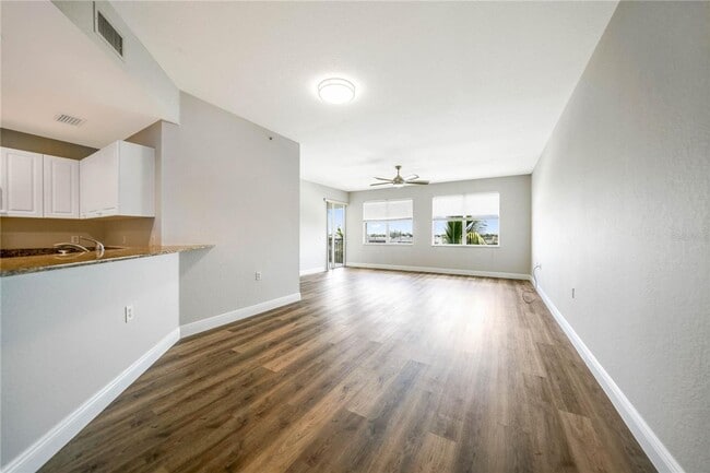 Photo - 255 West End Dr