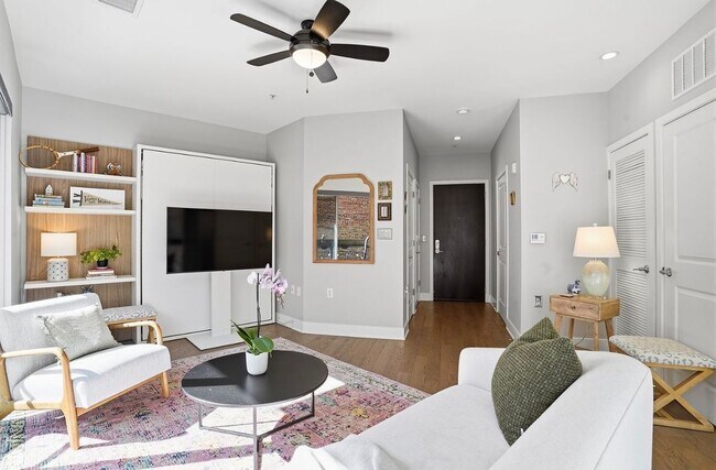 Photo - 2550 17th St NW Unit 305