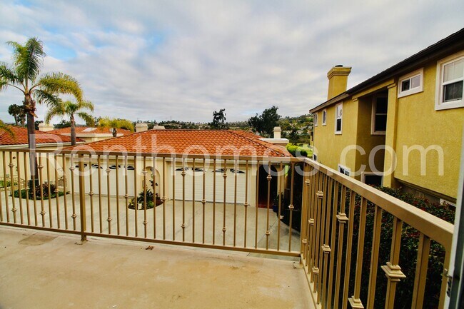 Photo - 2528 Navarra Dr